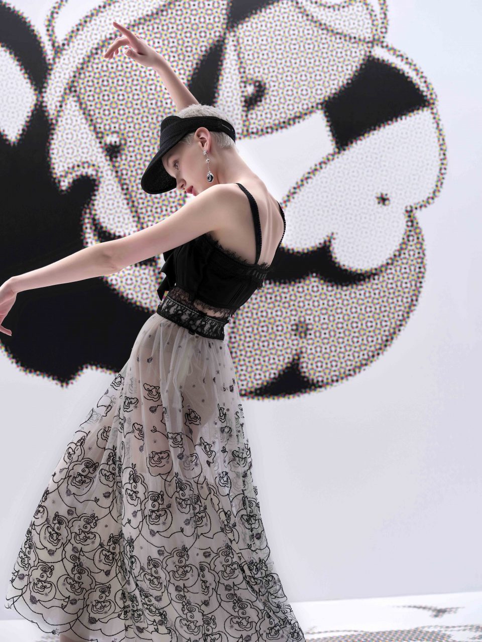 Shiatzy Chen 2021早春男女裝系列「豐 翾 」 結合60年代創新精髓及中西文化