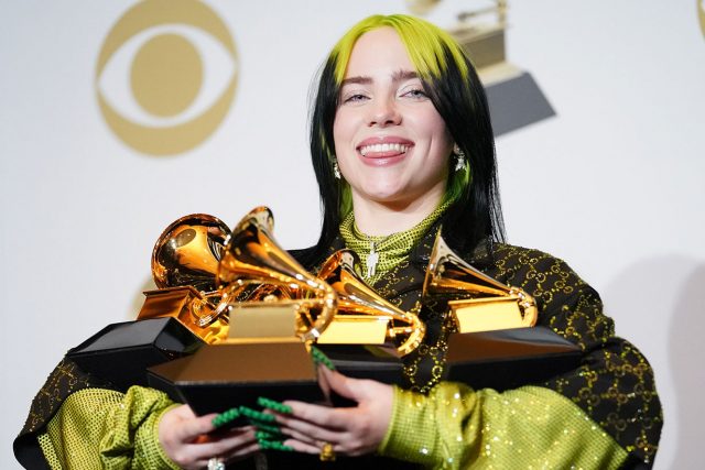 Billie Eilish 出版相冊分享珍貴回憶,現在已公開預售!