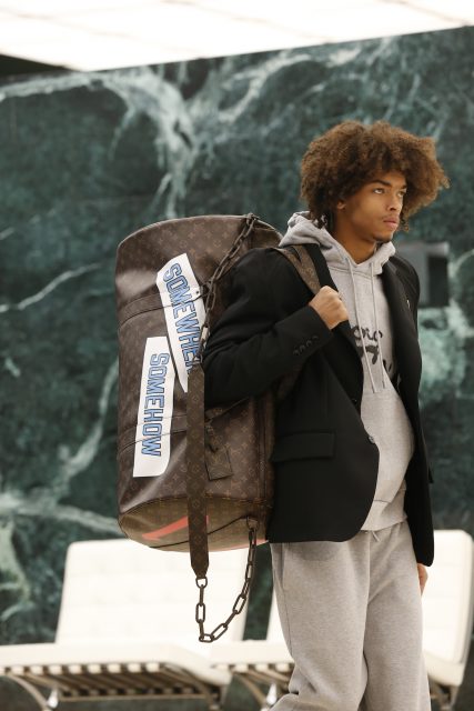 2021秋冬男裝展手袋精選：Louis Vuitton 飛機手袋、加入 Peter Doig 藝術元素的Dior Saddle等，哪個最吸睛？