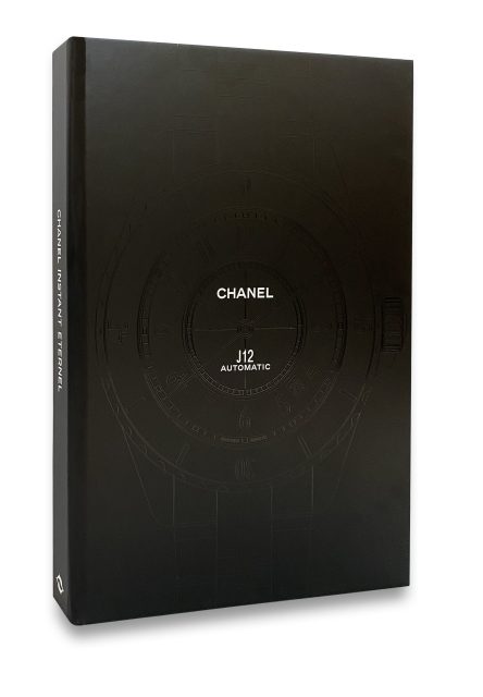 J12誕生20周年,Chanel推出全新腕錶百科《CHANEL ETERNAL INSTANT》