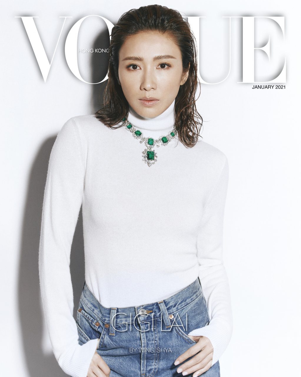 Jewellery: BVLGARI
Top, Emilio Pucci. Jeans, Levi’s.