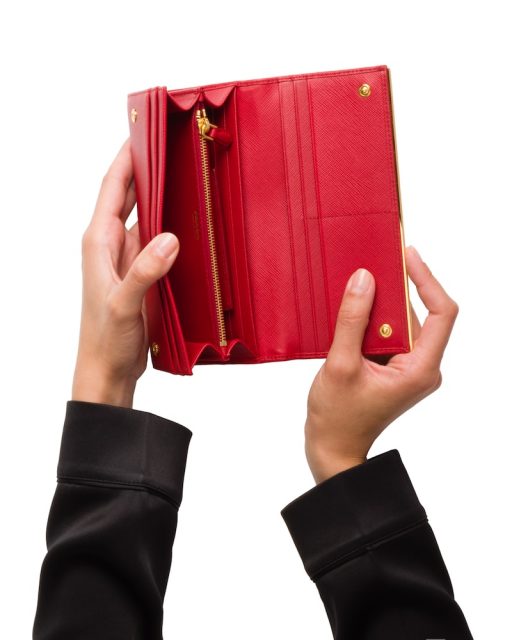 新年換銀包繼續財運亨通!精選10個貴氣紅色長銀包