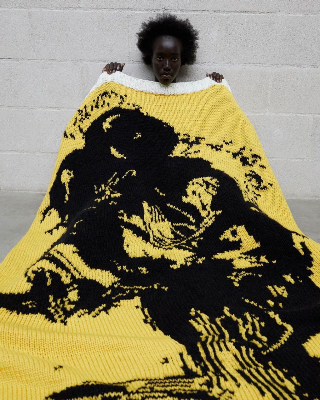 Jonathan Anderson 與藝術家合作 走進擁有獨特輪廓的陶藝世界 | JW Anderson Fall/Winter 2021