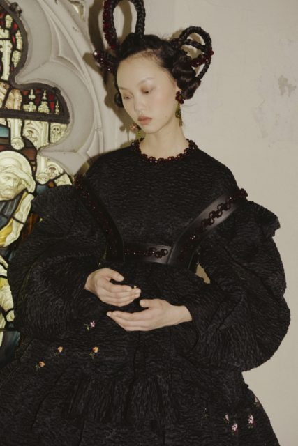 5 Things To Know About The Punk Femininity of Simone Rocha’s AW21 Show