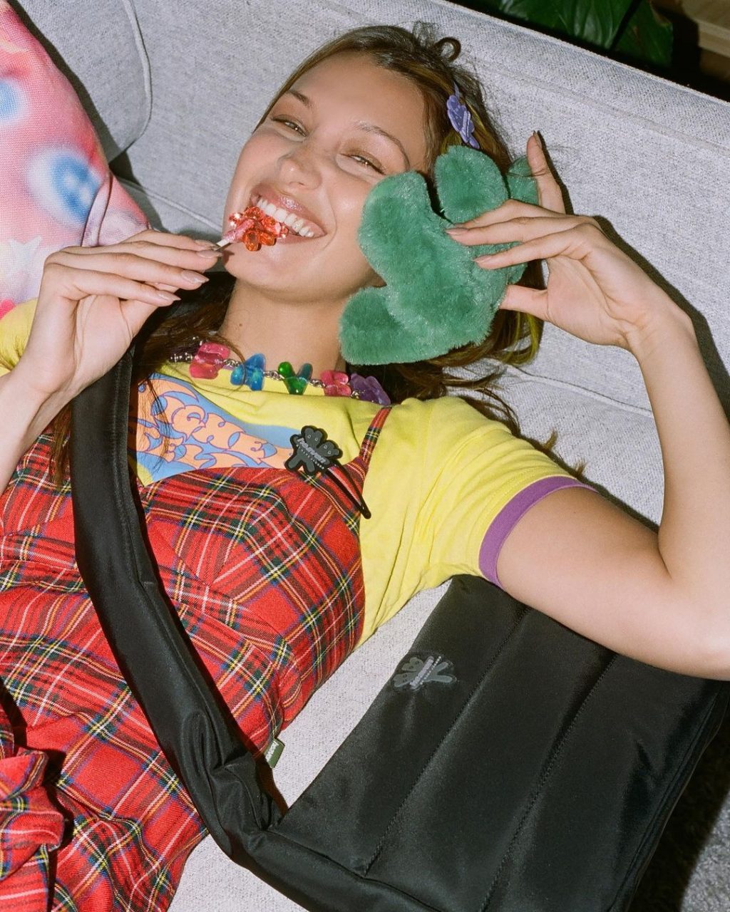 從BLACKPINK Jisoo 到 Bella Hadid，精選最新3大風格時尚頸鏈