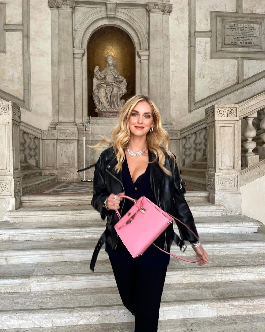 從Chanel、Dior 到 Valentino，精選 10 個最容易配搭的粉紅色調名牌手袋