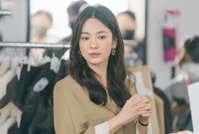 宋慧喬正式回歸、與張基龍合演時尚界的愛情故事!新劇《正在分手中》劇照搶先公開