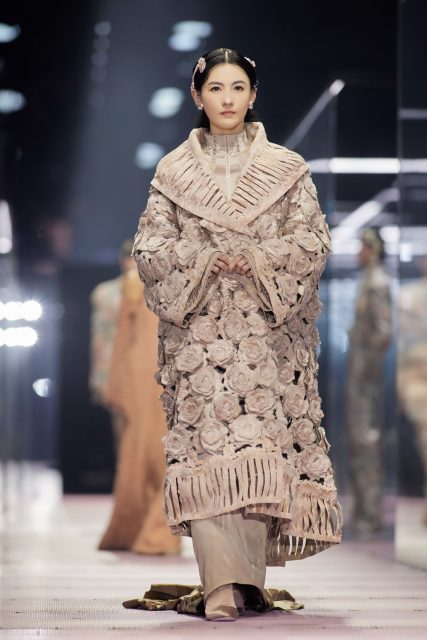 Fendi 將2021春夏高訂搬到上海重演,張柏芝成為天橋模特兒?