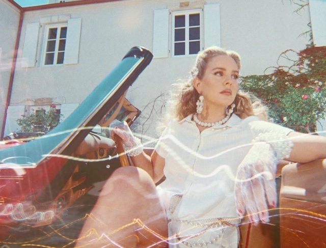 7個重點了解 Lana Del Rey 全新專輯《Chemtrails Over the Country Club》
