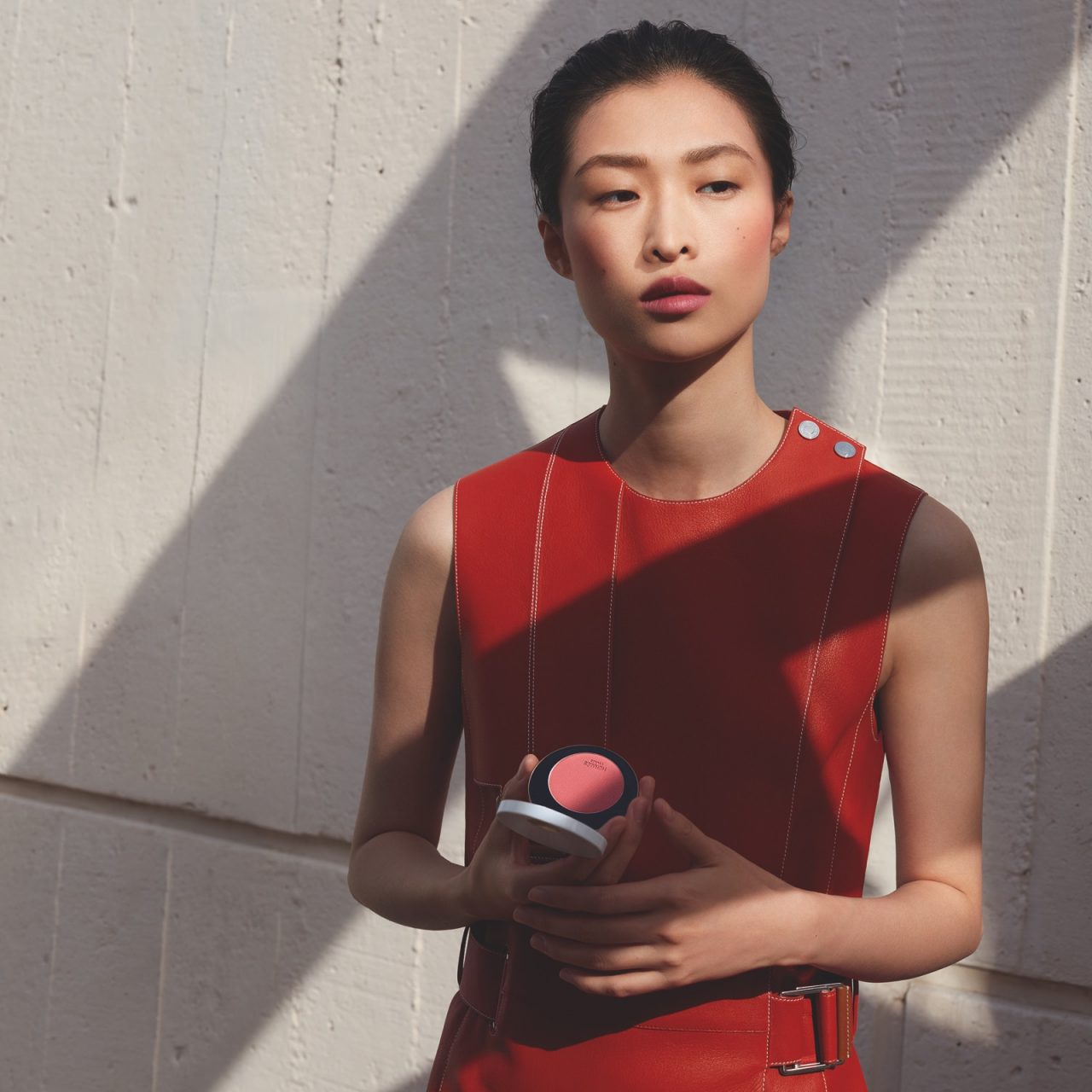 Hermès首度推出胭脂！精緻設計下的玫瑰色成為最心動彩妝品