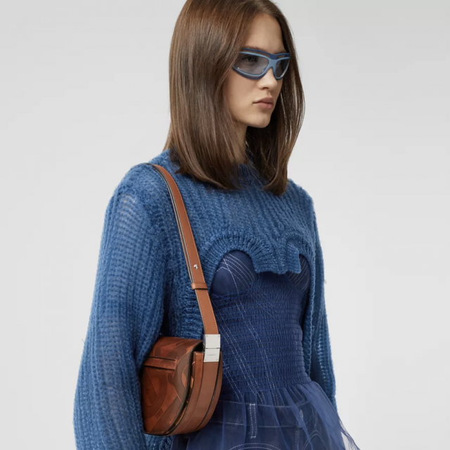 4月 Hotlist： Burberry、Tom Ford 打造最新夏日手袋配飾