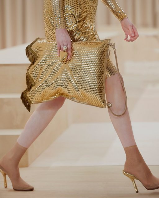 從 Burberry 2021秋冬系列看見下一季的潮流趨勢：絕對不能錯過的6種最時尚的配飾