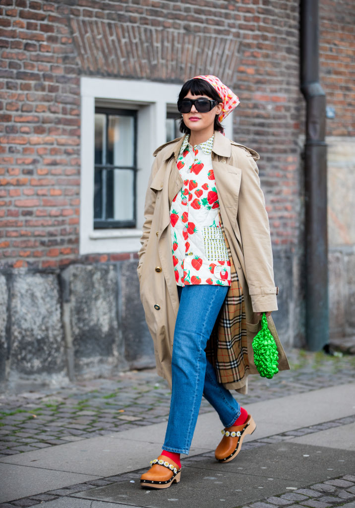 2021春夏潮流最低調的搶手貨！悄悄售罄的 Hermès 時尚木屐之外，Chanel、Celine 同樣推出百搭簡約木屐