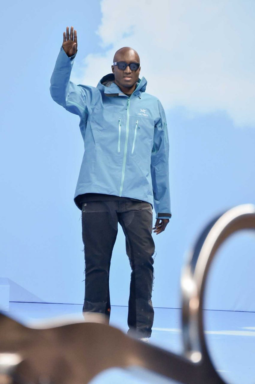 當高級時裝與街頭服飾之間的柏林圍牆正式轟然倒塌時