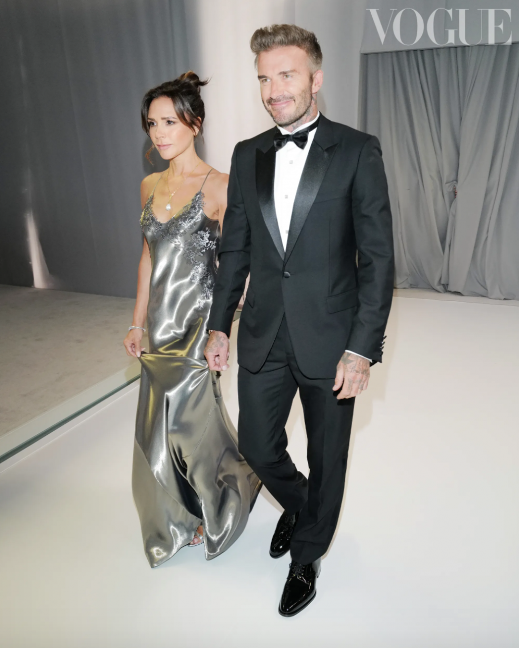 結婚超過廿年 ！回看 Victoria Beckham 「碧咸嫂」與老公20多年情侶裝風格進化論