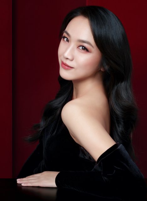 美容界的驚喜：久未露面的湯唯成為Charlotte Tilbury全球代言人！