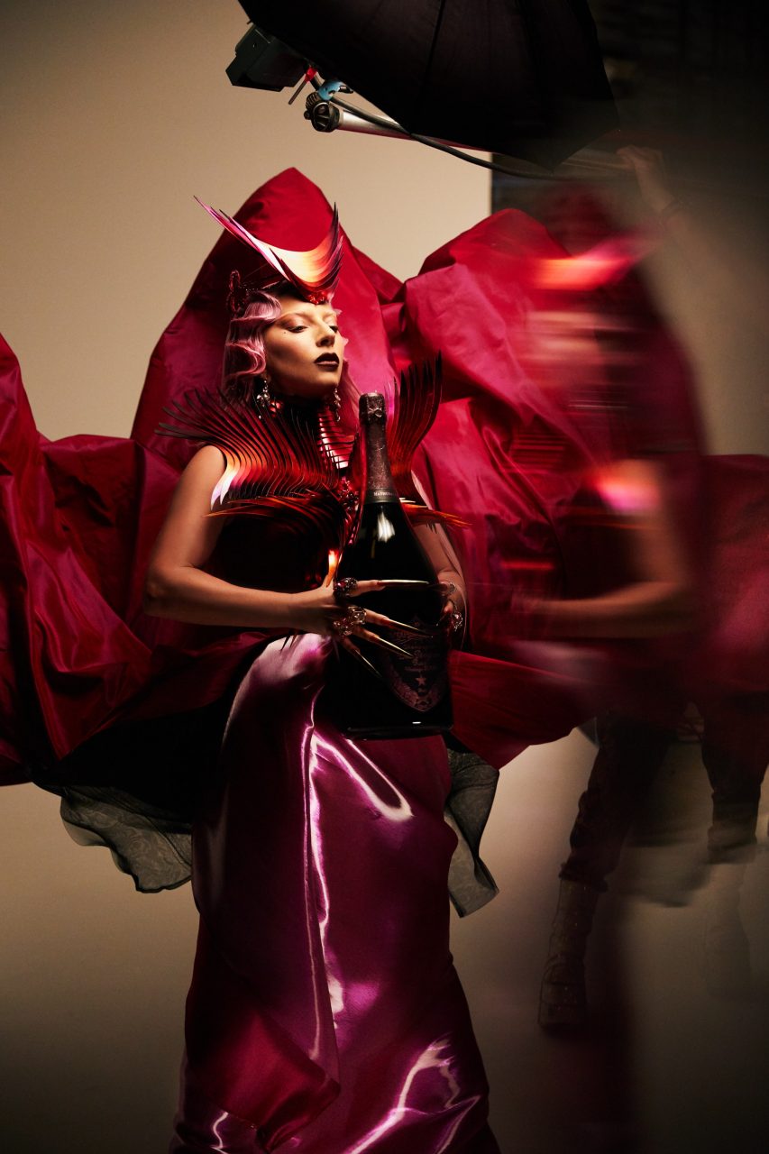 巨星與大師的華麗奇幻合作！Lady Gaga 攜手 Nick Knight 帶來超自然視覺盛宴