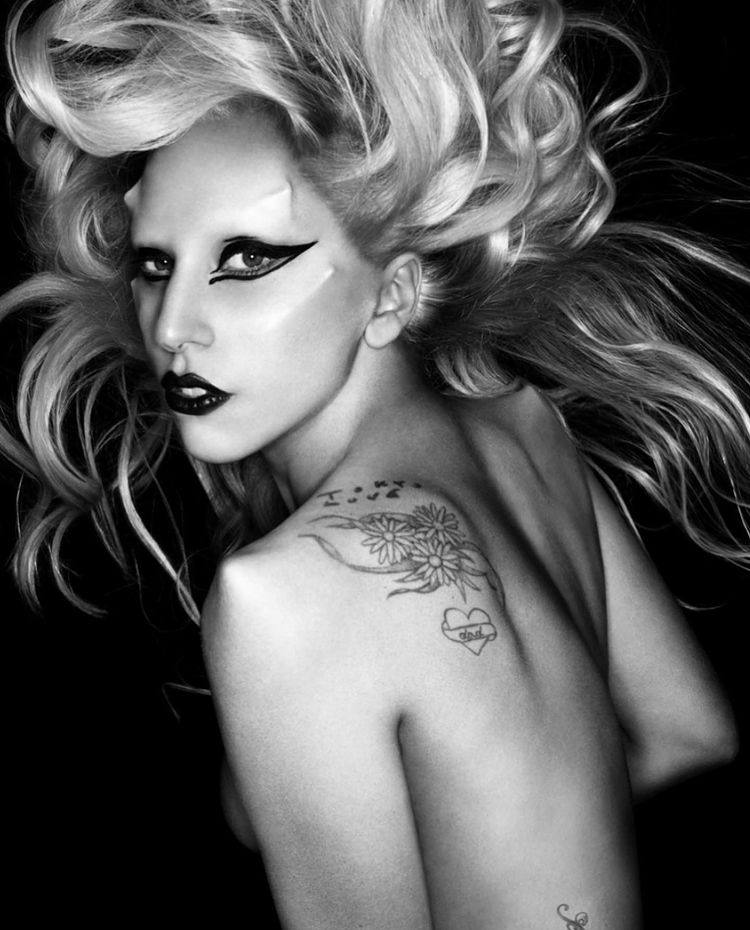 Lady Gaga 的《Born This Way》面世十年　為何這張專輯仍對時尚界極具影響力？