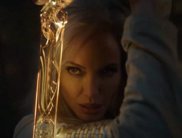 Angelina Jolie《永恆族》造型曝光！Marvel 最新影片公佈10部電影上映日期，震撼宣告回歸戲院