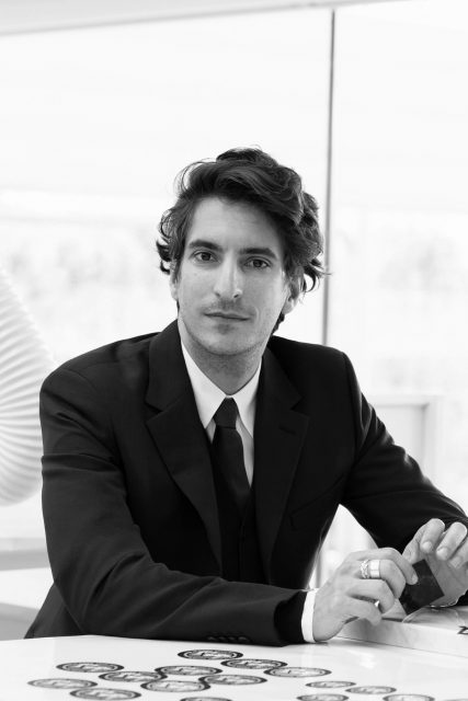 Miuccia Prada 帥氣長子 Lorenzo Bertelli 成為品牌董事會一員,10張照片讓你感受真正意大利男神的魅力!