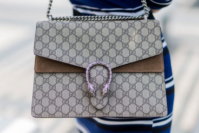 一款在遊戲出售的 Gucci 虛擬手袋，竟比真實版本賣得更貴？