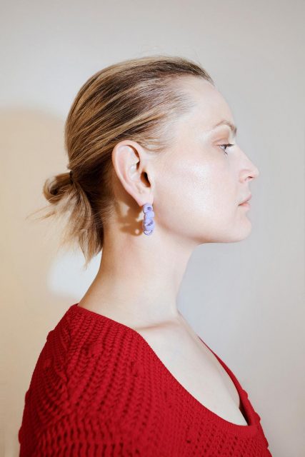 夏日造型加分秘訣！精選 10 款適合炎日佩戴的耳飾