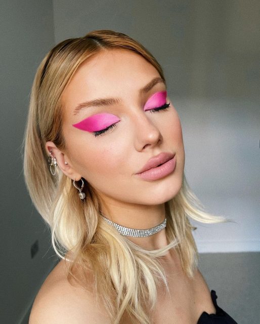 無處不在的霓虹燈美容潮流!今個夏天要迎接螢光色吧