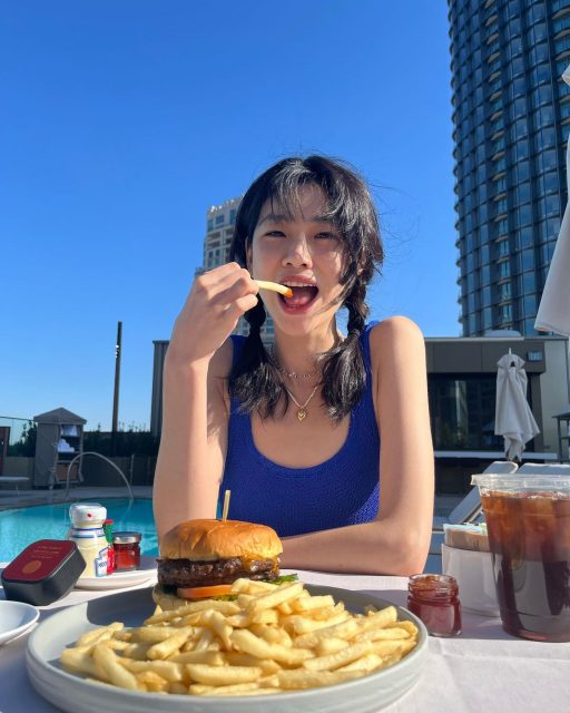 鄭浩妍有可能回歸出演《魷魚遊戲2》? 從 LV 品牌大使到 SAG 視后,一起好好認識這位韓國超模