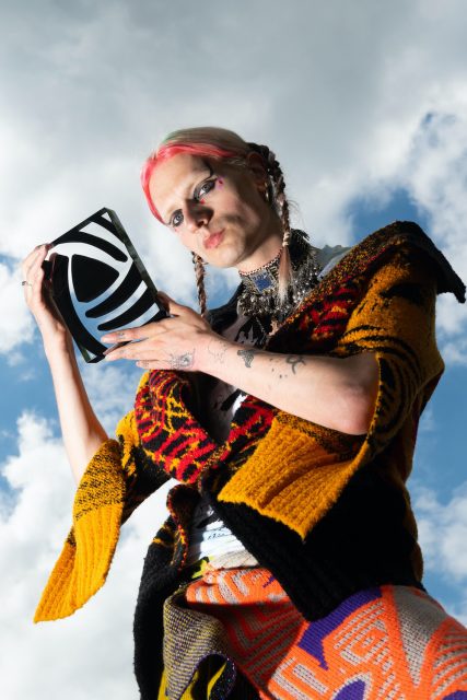 英國設計新星 Matty Bovan 獲雙料冠軍:2021國際羊毛標誌大獎和 Karl Lagerfeld創新大獎