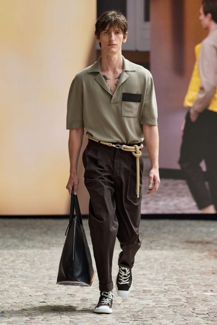 時裝展實用教學:從 Hermès 最新 2022春夏男裝系列學習 5 個配搭造型