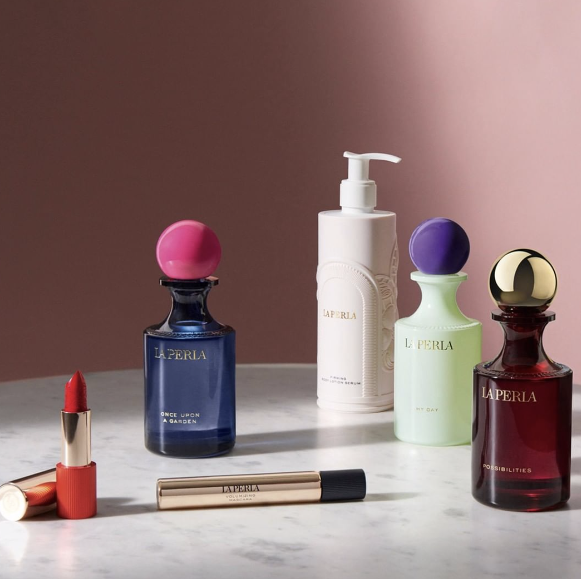 奢華內衣品牌La Perla重回美容界！推出宮廷風格的香水、唇膏等產品