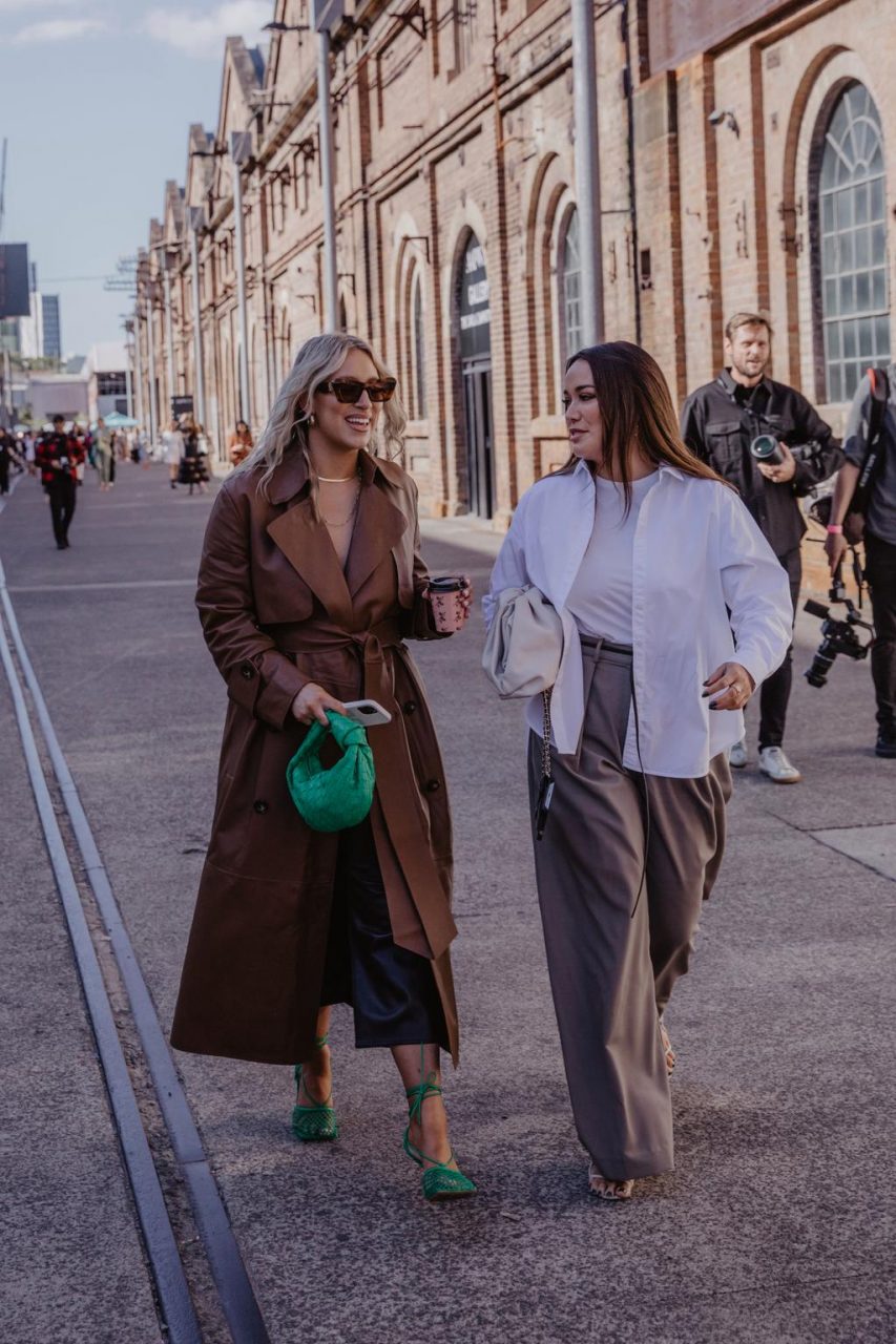 願望清單都剔除了嗎！女人30歲時衣櫥中應該已經具備了這30樣單品