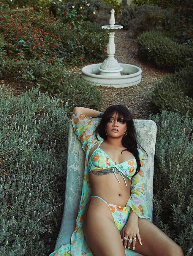 如何駕馭時尚女王 Rihanna 的夏日風格？入手這 14 件 Rihanna 的夏日必備單品就對了