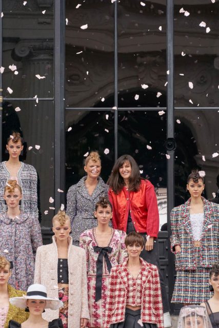 Chanel 高訂打破秋冬想像:以繽紛色彩與華麗刺繡直闖大眾心靈
|Fall 2021 Couture