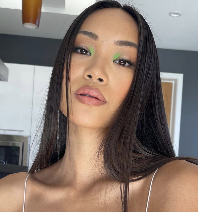 派對必備霓虹妝正流行！專家提供5秘訣不出錯的霓虹眼妝秘密