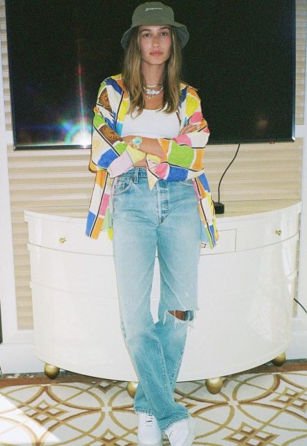 今秋必備時尚單品 Baggy Jeans!參考 Jennie、Hailey Bieber 等獲得 8 個街頭穿搭靈感