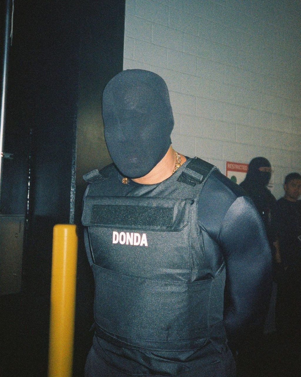 Kanye West 推出新專輯《Donda》！同步發行 Balenciaga 設計的周邊商品