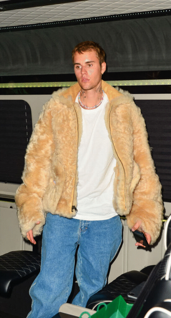 從 Shawn Mendes 到 Justin Bieber，精選 10 位男星近期的時尚穿搭