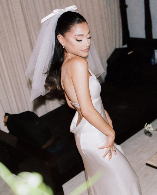The Best Wedding Day Ensembles For The Modern Bride