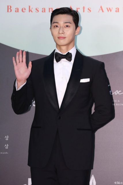 朴敘俊確認加盟《The Marvels》續集!現身機場正式前往英國片場拍攝