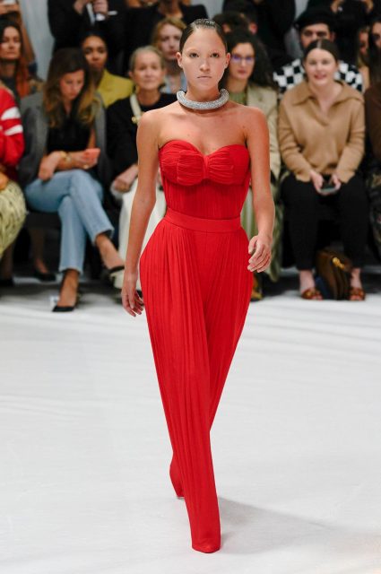 Richard Quinn再度展現極繁主義美學,Kate Moss 女兒 Lila Moss 打開序幕|Spring / Summer 2022