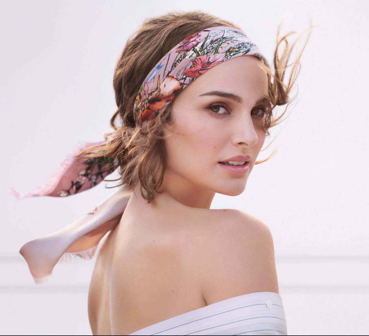 專訪奧斯卡影后Natalie Portman跟香水的關係：「我首瓶香水是12歲拍攝首部電影《這個殺手不太冷》後，Jean Reno 送給我的禮物」