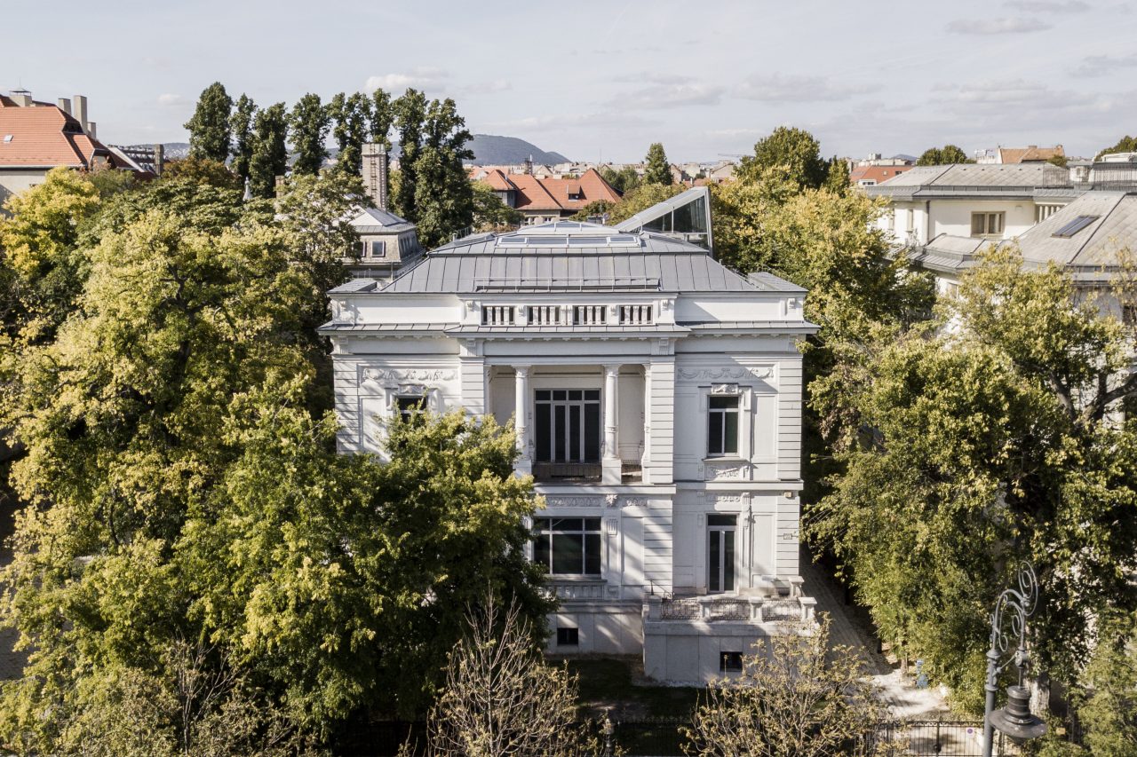 源於香港的 Q Contemporary 藝廊即將在布達佩斯開幕 | 籌備4年呈現中東歐藝術家作品