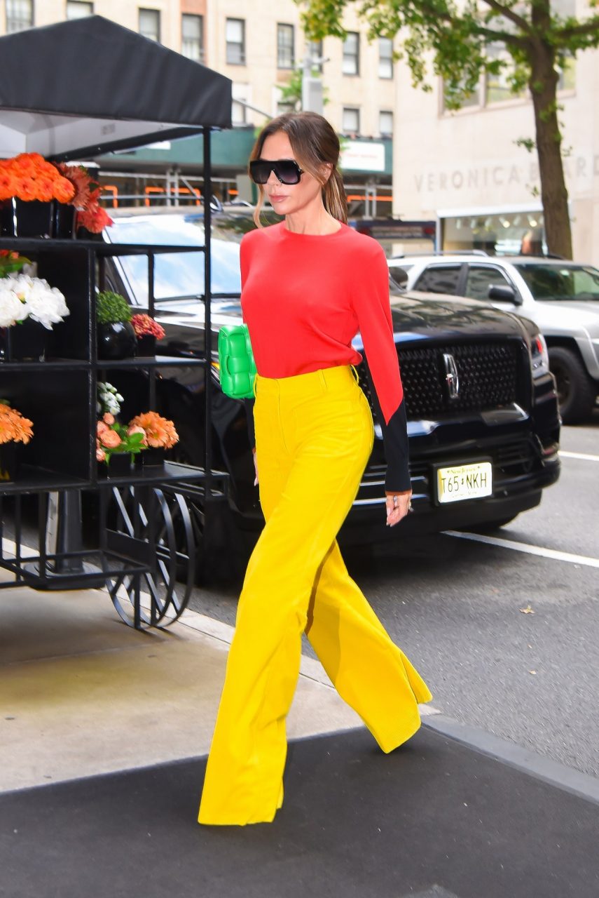 Victoria Beckham 親自展示最新秋冬時尚趨勢，Color Blocking 魅力再度回歸
