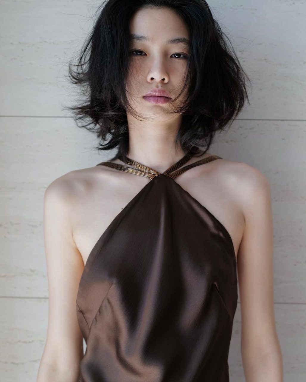 《魷魚遊戲》鄭浩妍HoYeon Jung流利英語拍攝《Beauty Secrets》 她的護膚秘訣全靠按摩？