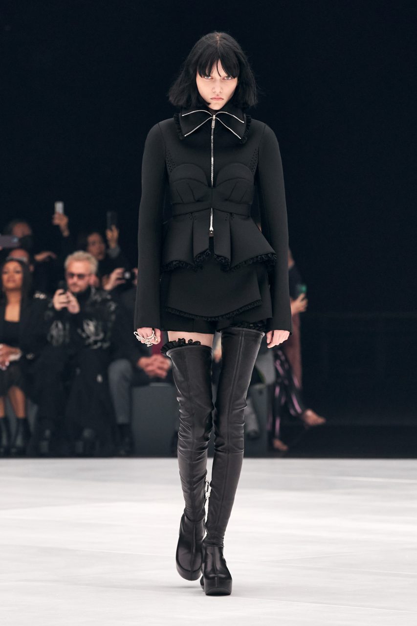 Givenchy 與紐約藝術家 Josh Smith 合作 Matthew M. Williams 帶來高級訂製前奏  | Spring/Summer 2022