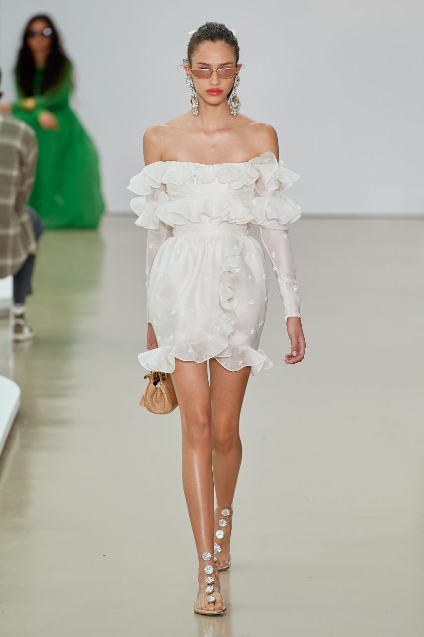 Giambattista Valli 重新演繹經典浪漫主義  為「美」賦予新的定義 | Spring/Summer 2022