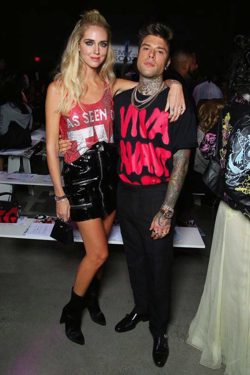 用時裝大放閃光彈：回顧 10 個宇宙博主 Chiara Ferragni 與 Fedez 夫妻時尚造型