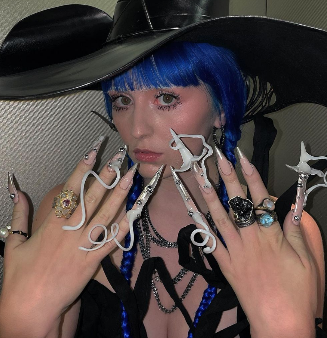 2021萬聖節美甲：精選15個Instagram著名美甲師的29個指甲圖案設計