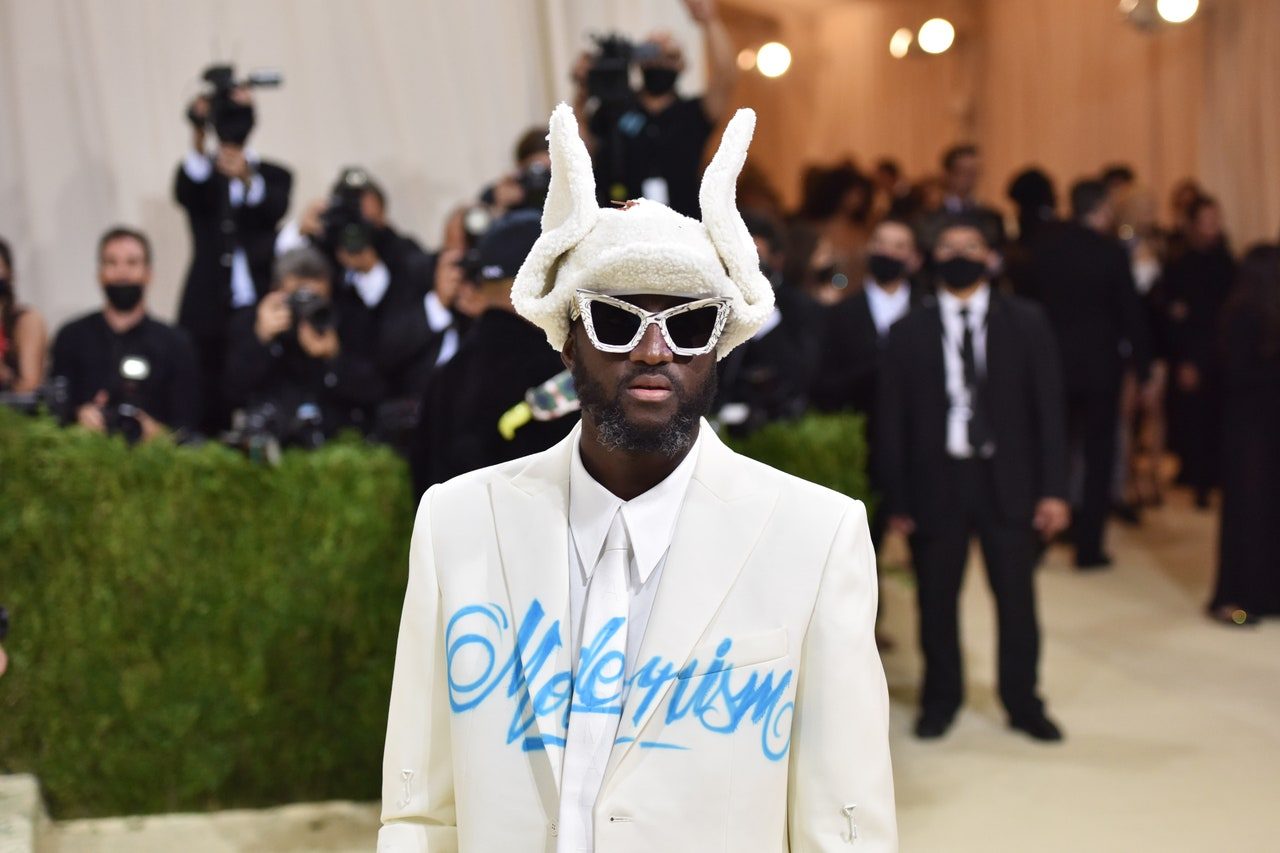 「我所做的一切都是為了 17 歲的自己！」關於 Louis Vuitton 男裝設計師 Virgil Abloh 你該知道的 10 件事